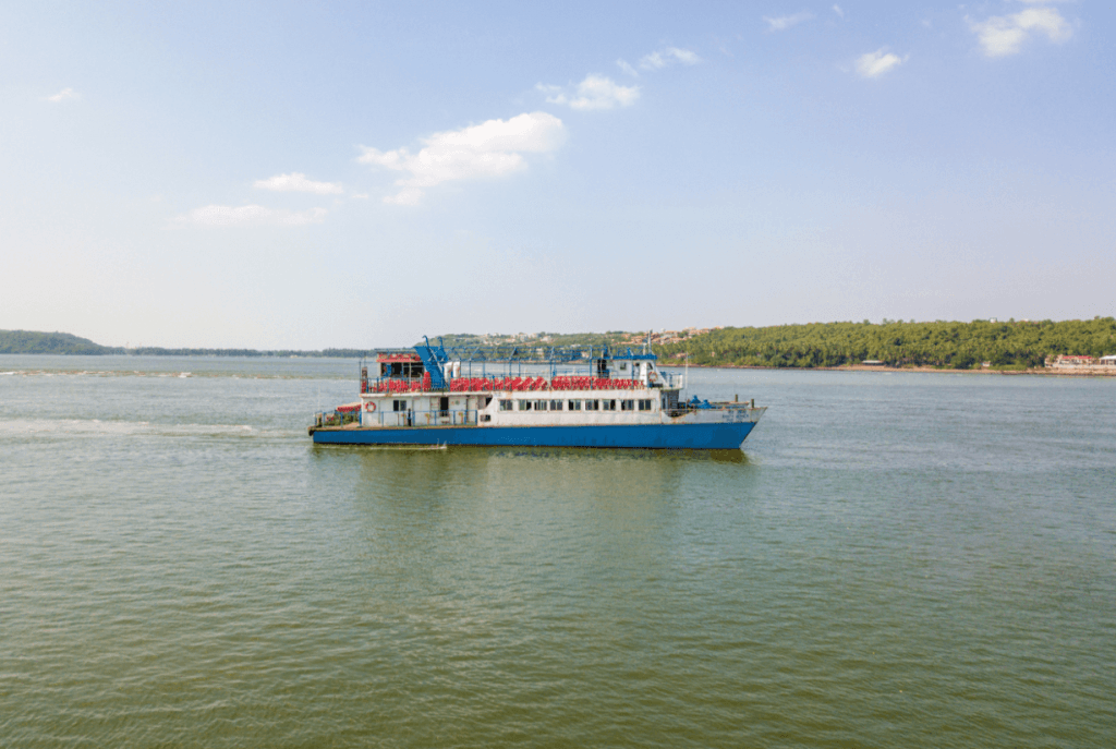 boat-cruise-in-goa
